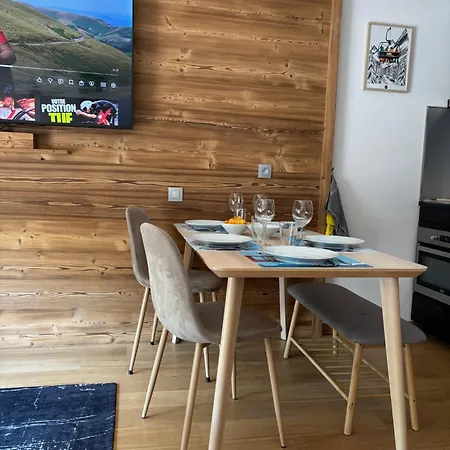 Cozy Minutes To Telepherique Апартаменти Межев
